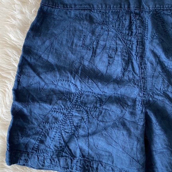 Tommy Bahama Pick Leaf Linen 5-inch Shorts - Picture 8 of 8
